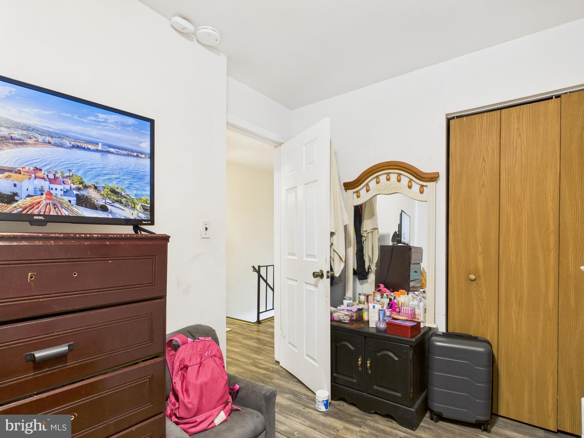 COLONY PARK CONDOS - Residential