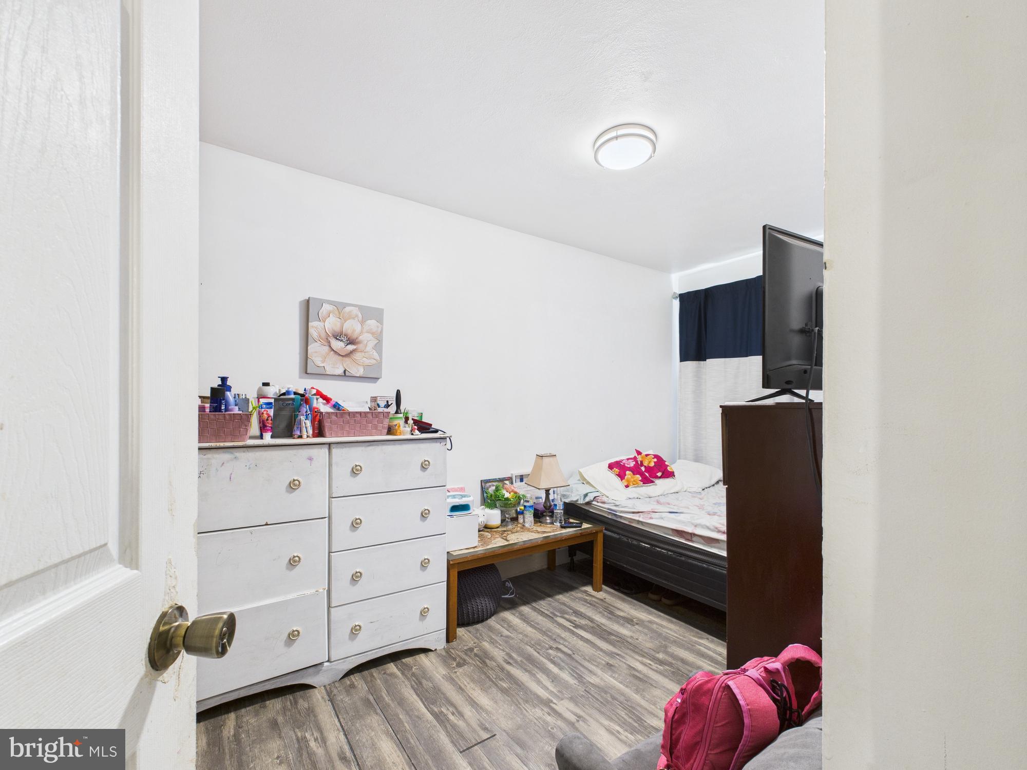 COLONY PARK CONDOS - Residential