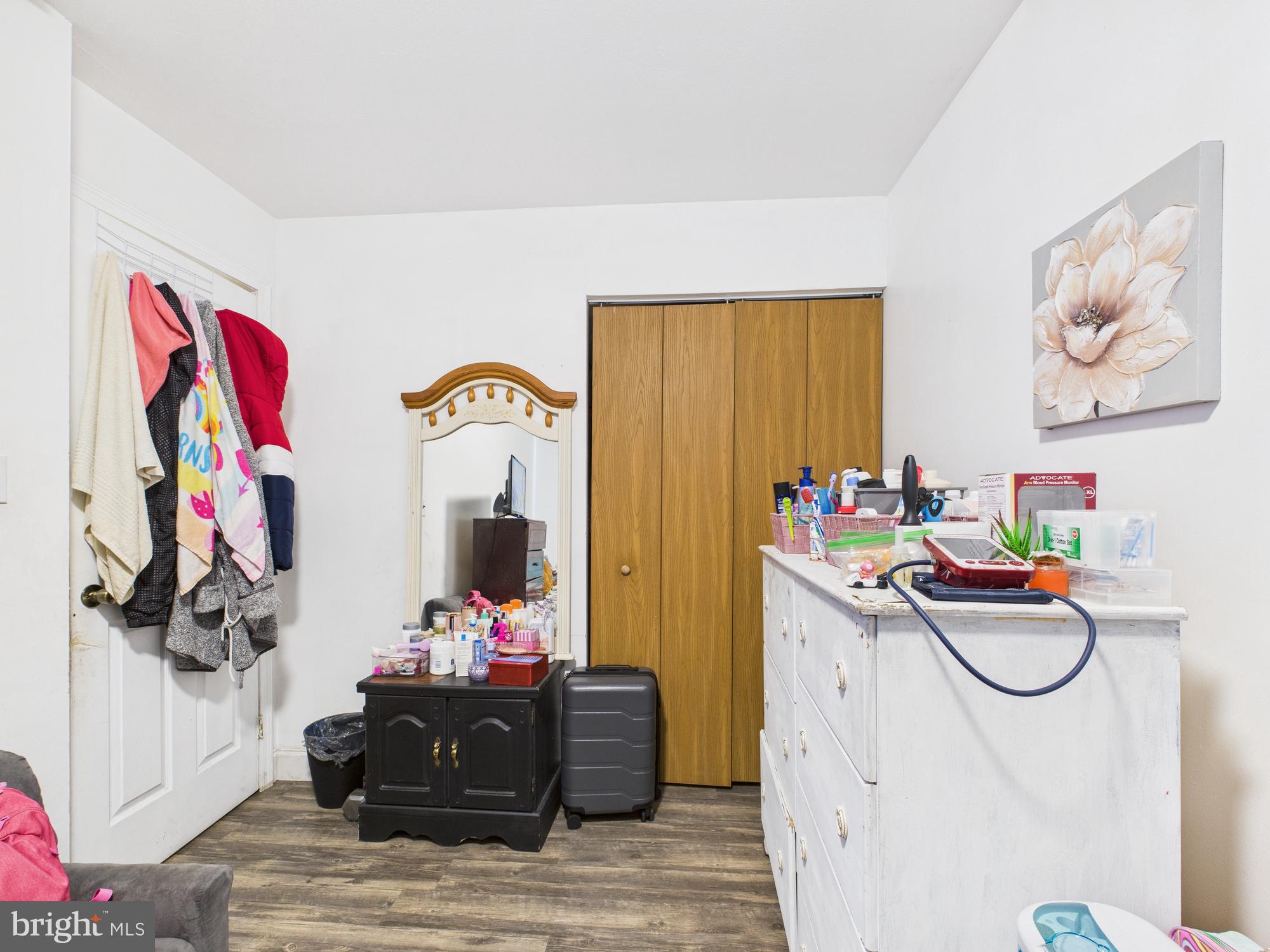 COLONY PARK CONDOS - Residential