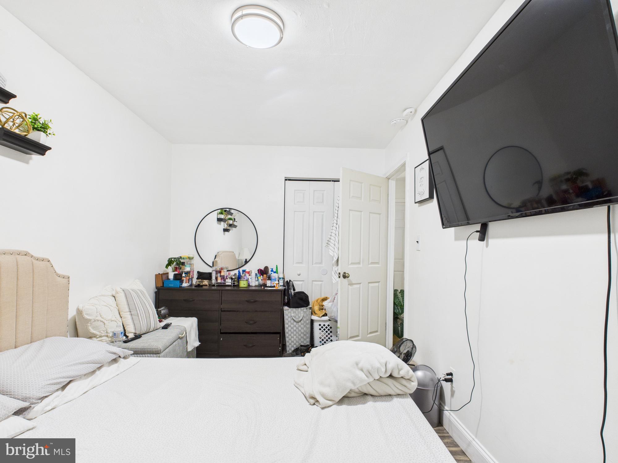 COLONY PARK CONDOS - Residential