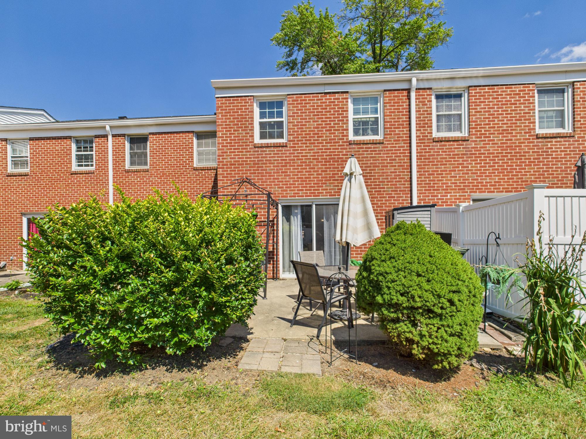 COLONY PARK CONDOS - Residential