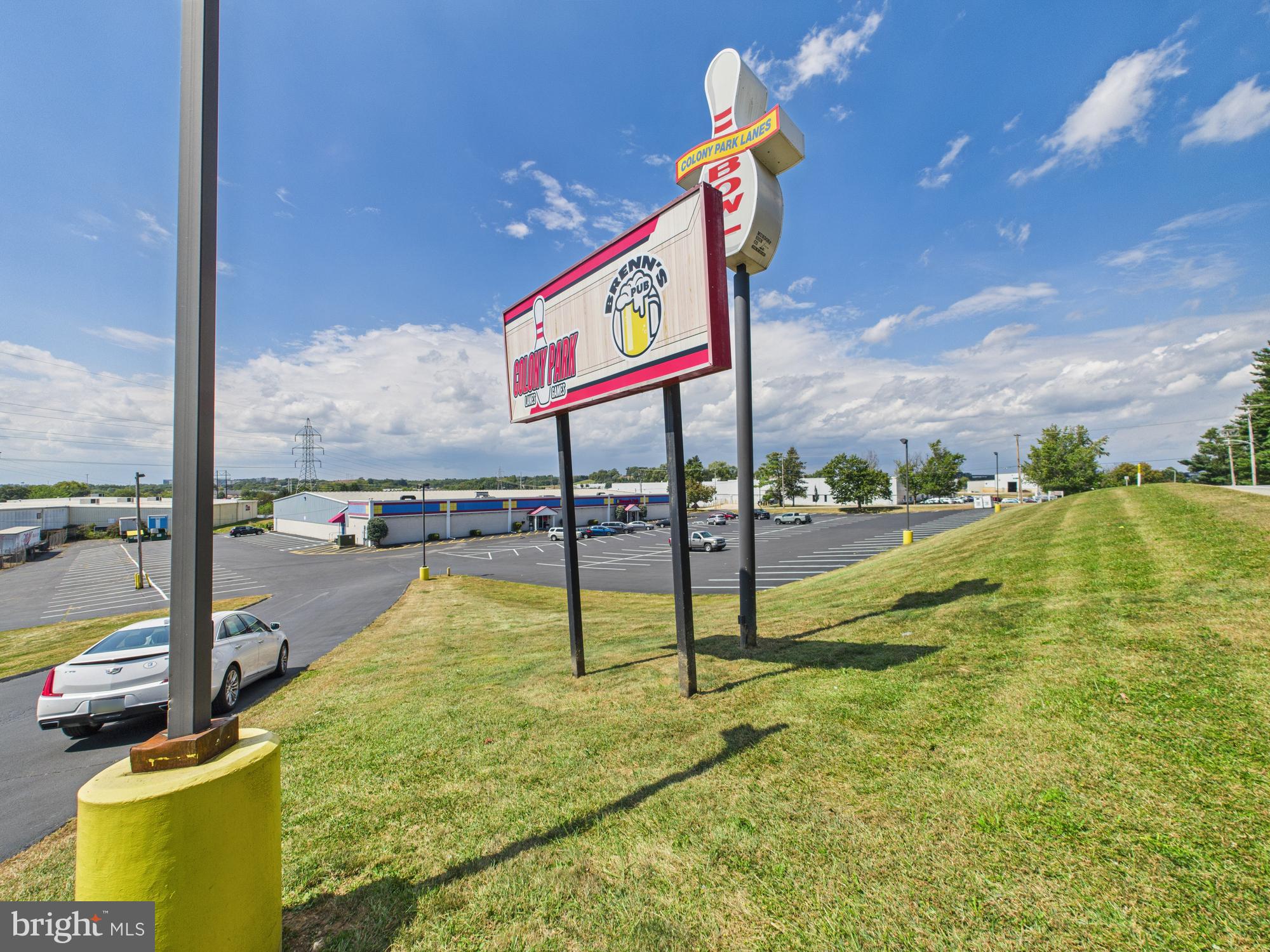 COLONY PARK CONDOS - Residential