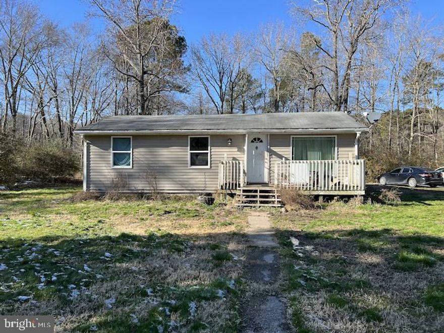 Investor Alert! Check out this rancher situated on a large lot in the waterfront town of Vienna, MD! Great flip opportunity! Bring all offers!