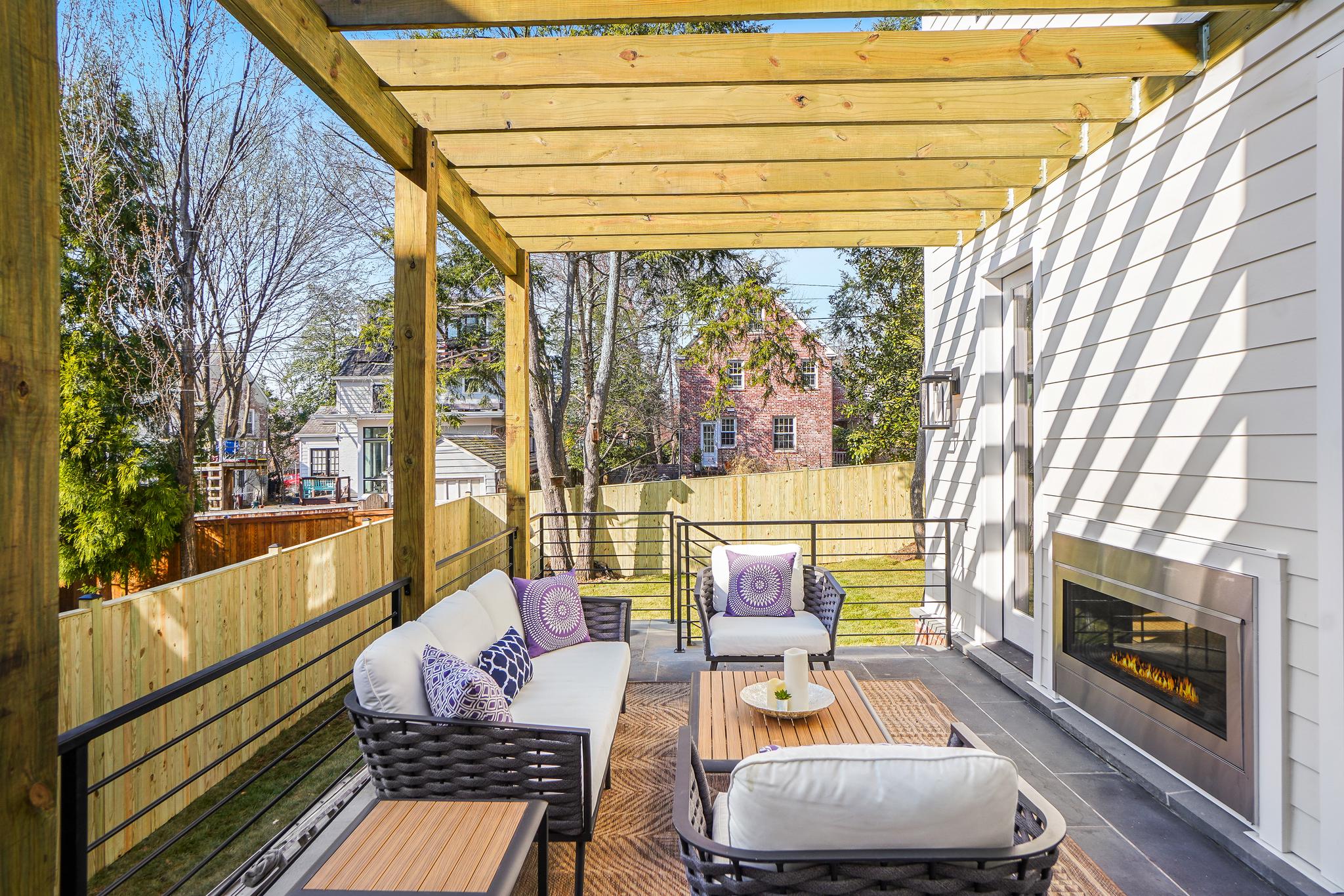 AMERICAN UNIVERSITY PARK - Residential