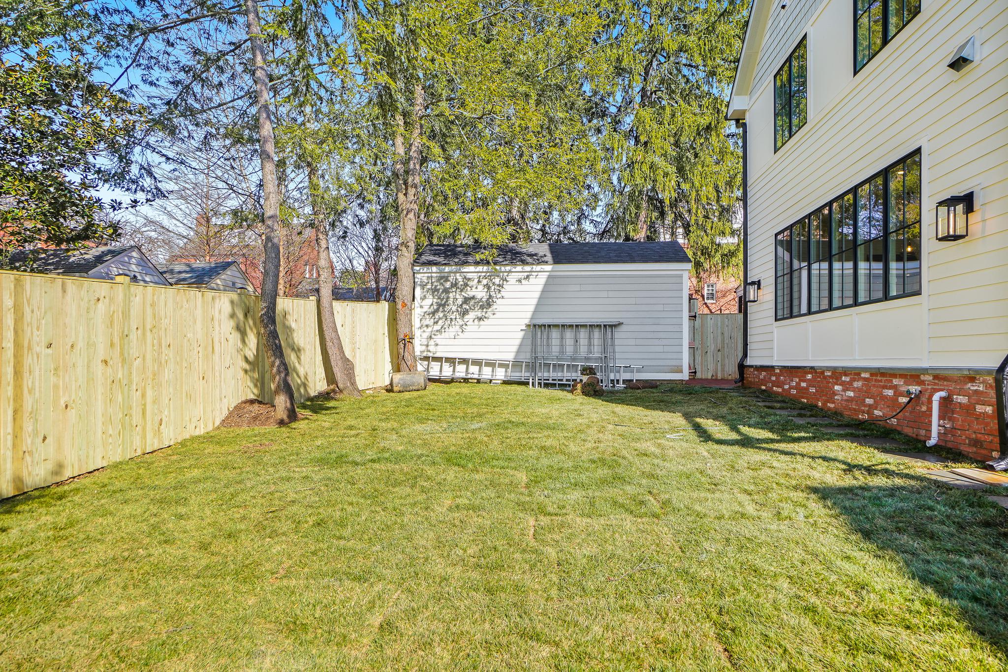 AMERICAN UNIVERSITY PARK - Residential