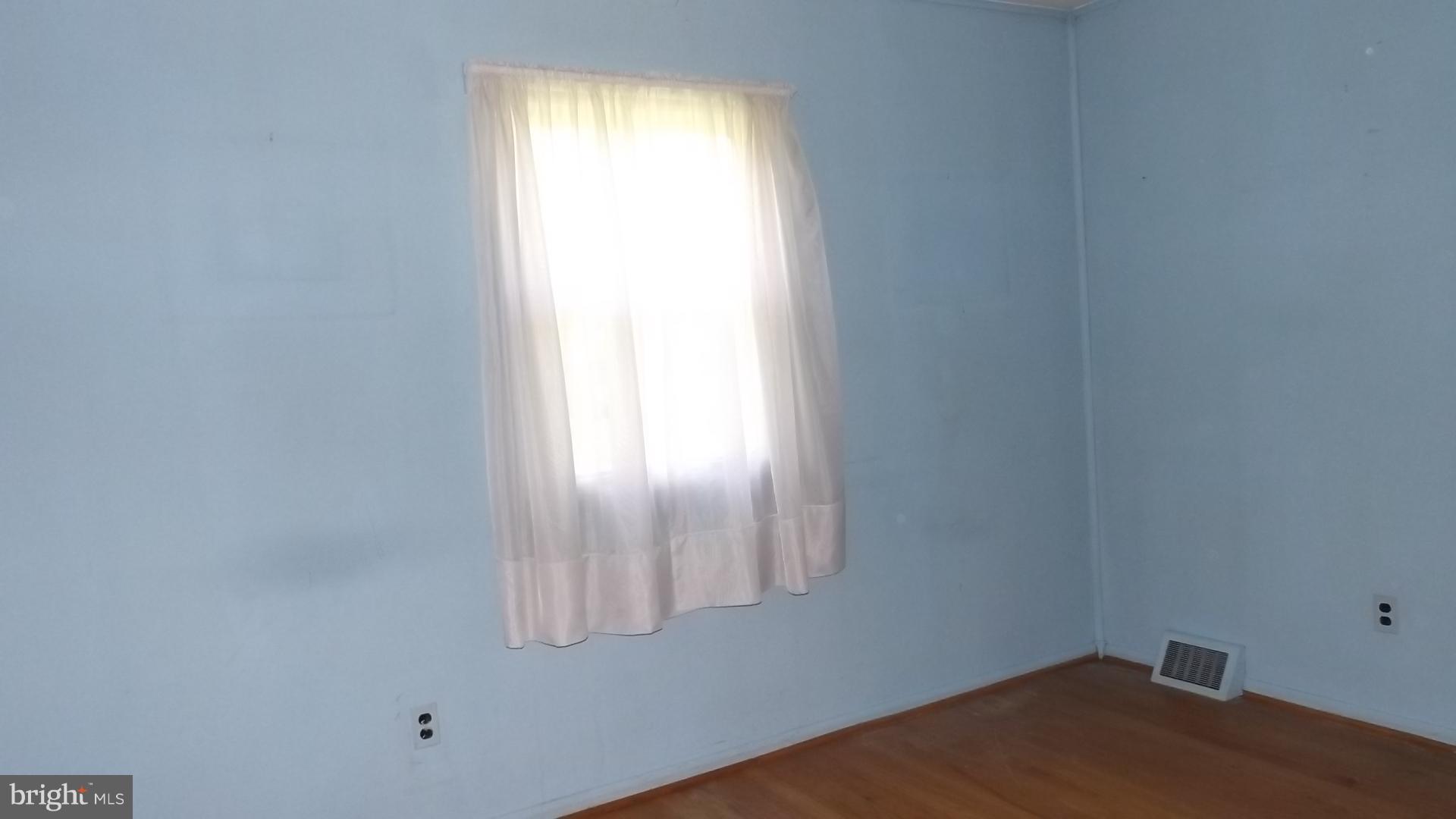 HILLENDALE PARK - Residential