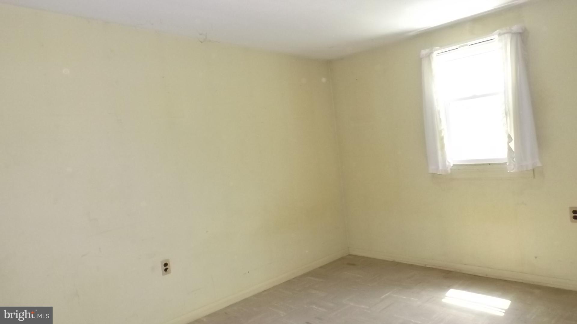 HILLENDALE PARK - Residential