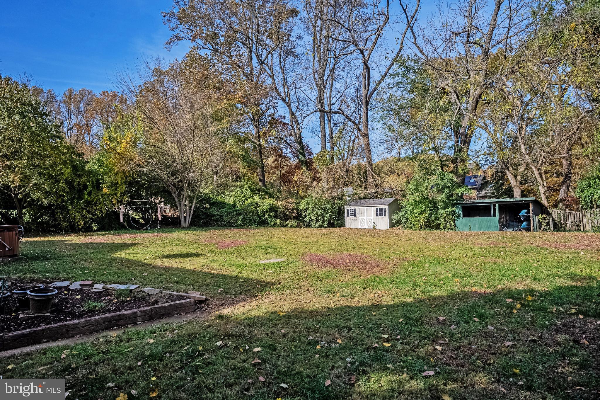 FAIRFAX ACRES - Residential