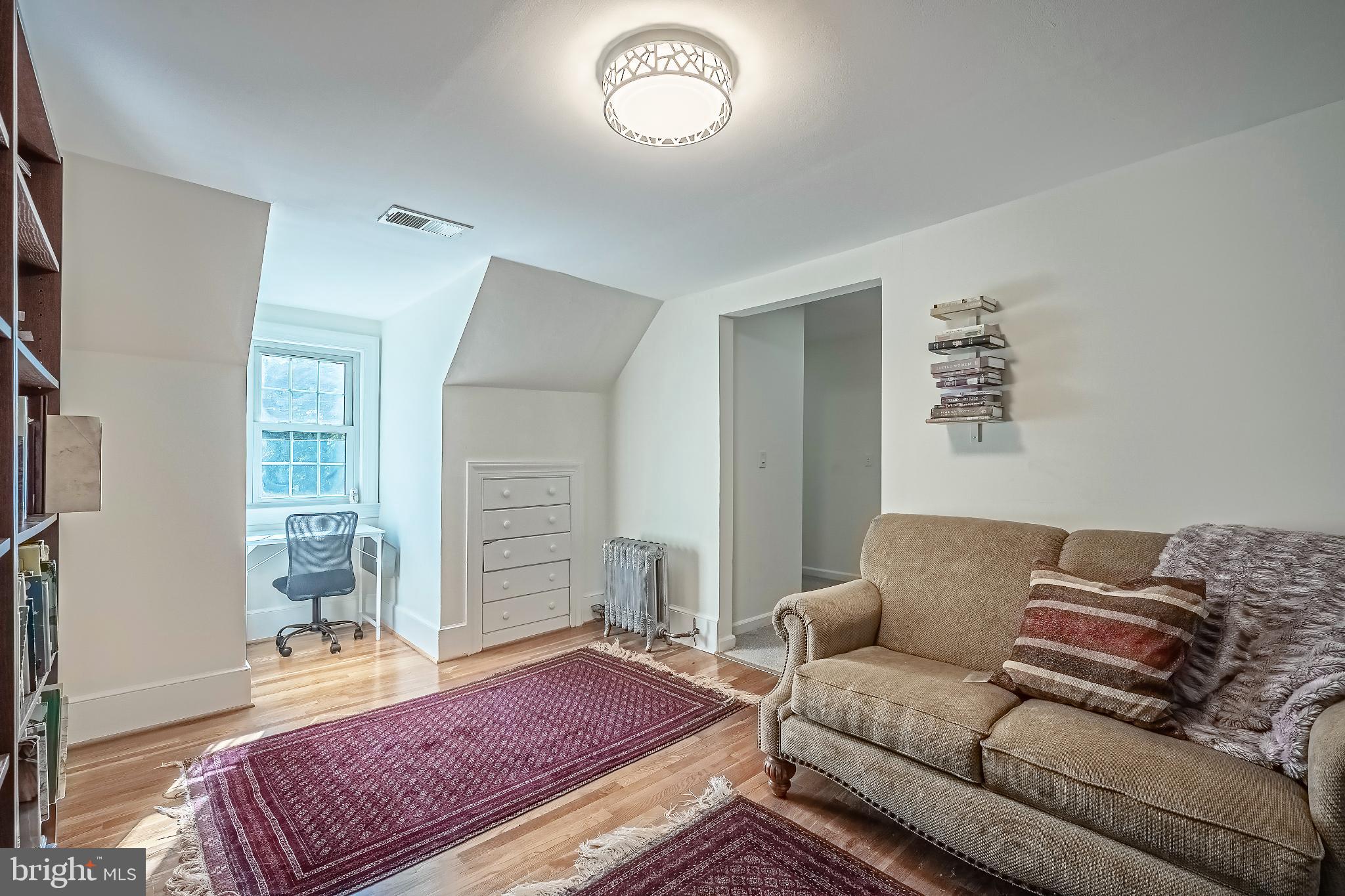 FAIRFAX ACRES - Residential