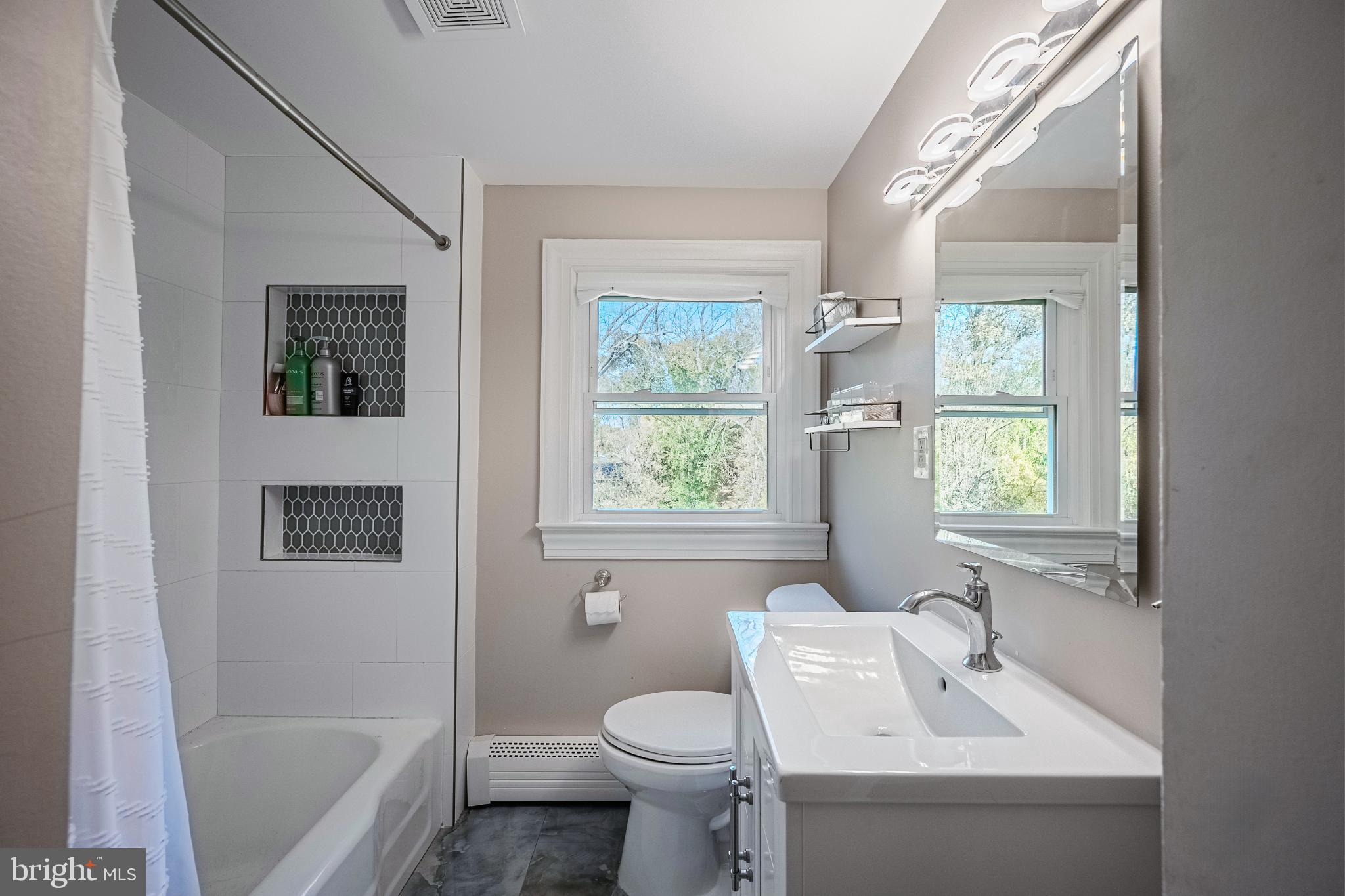 FAIRFAX ACRES - Residential