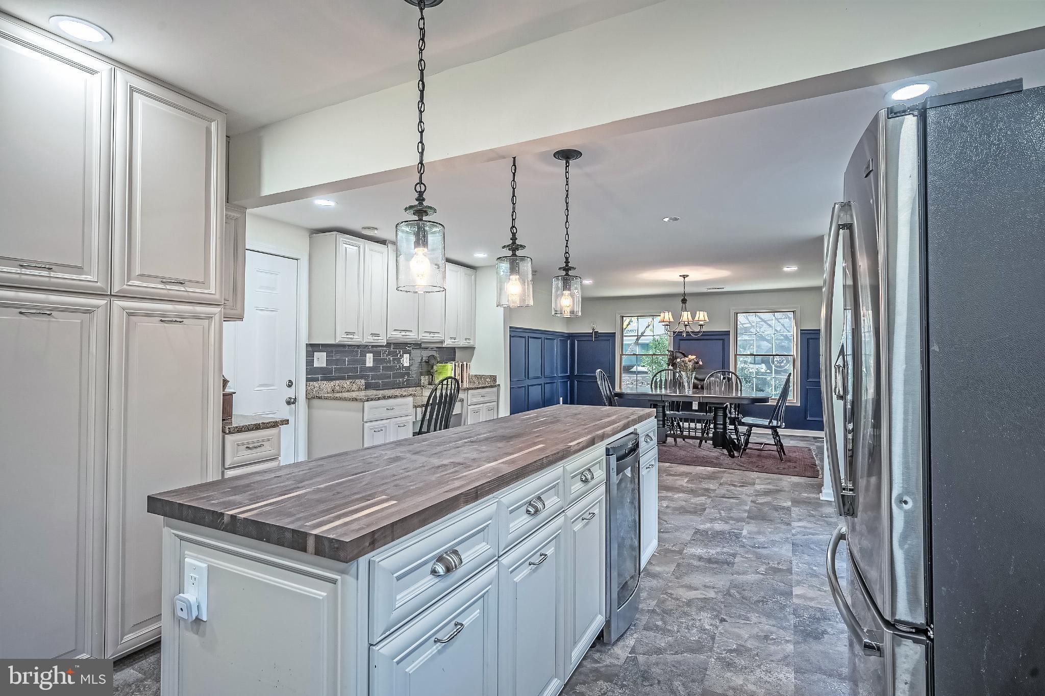 FAIRFAX ACRES - Residential