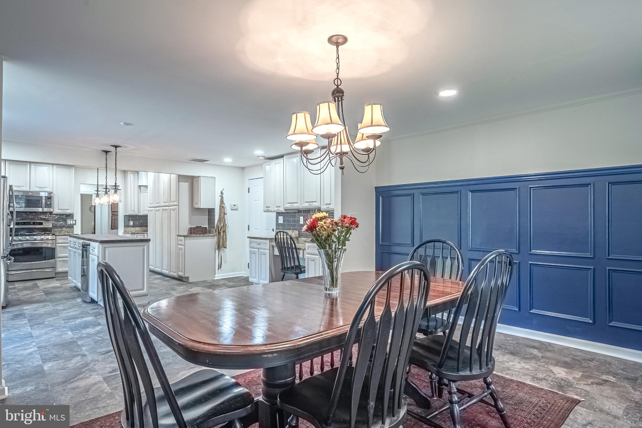 FAIRFAX ACRES - Residential