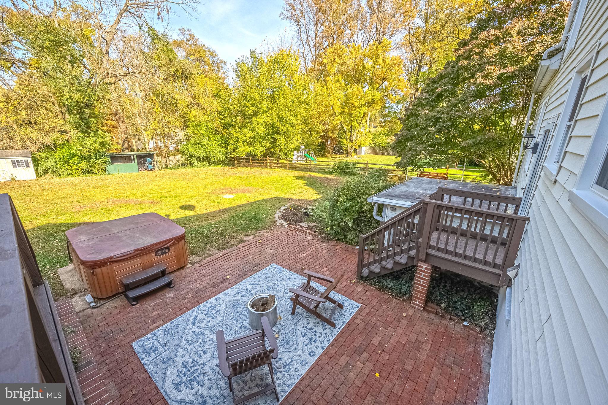 FAIRFAX ACRES - Residential