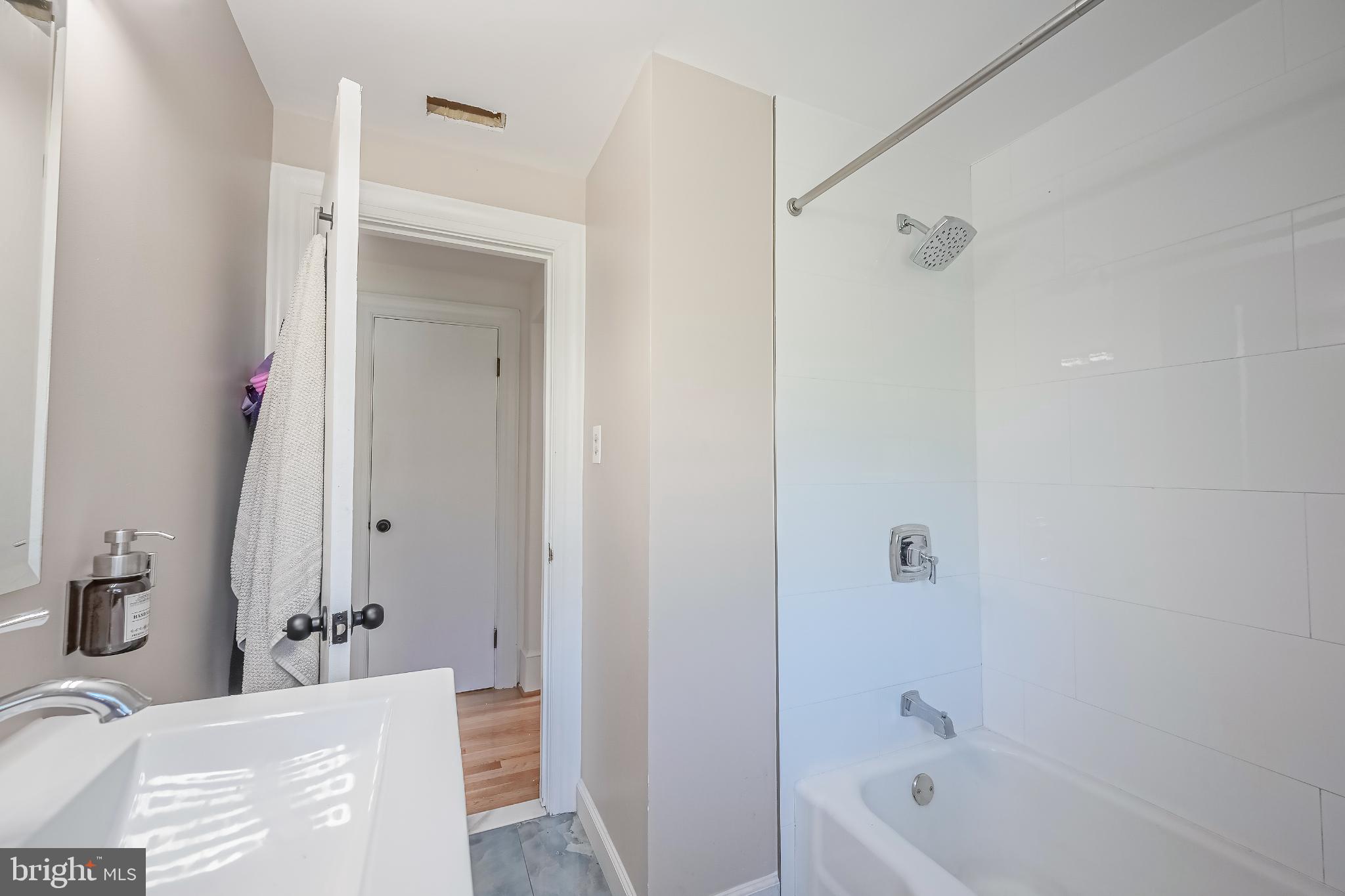 FAIRFAX ACRES - Residential