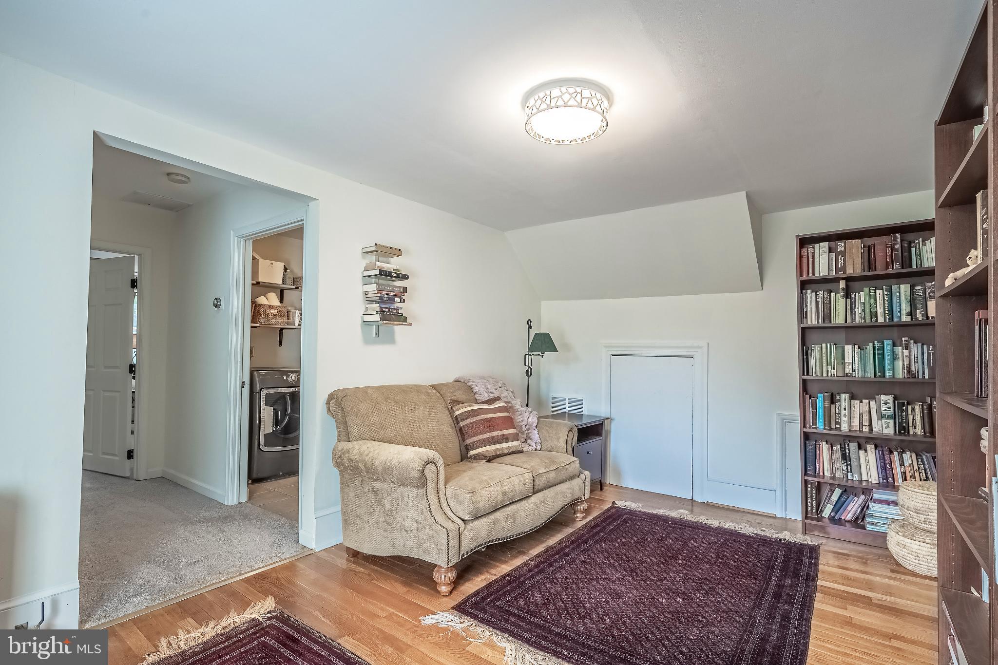 FAIRFAX ACRES - Residential