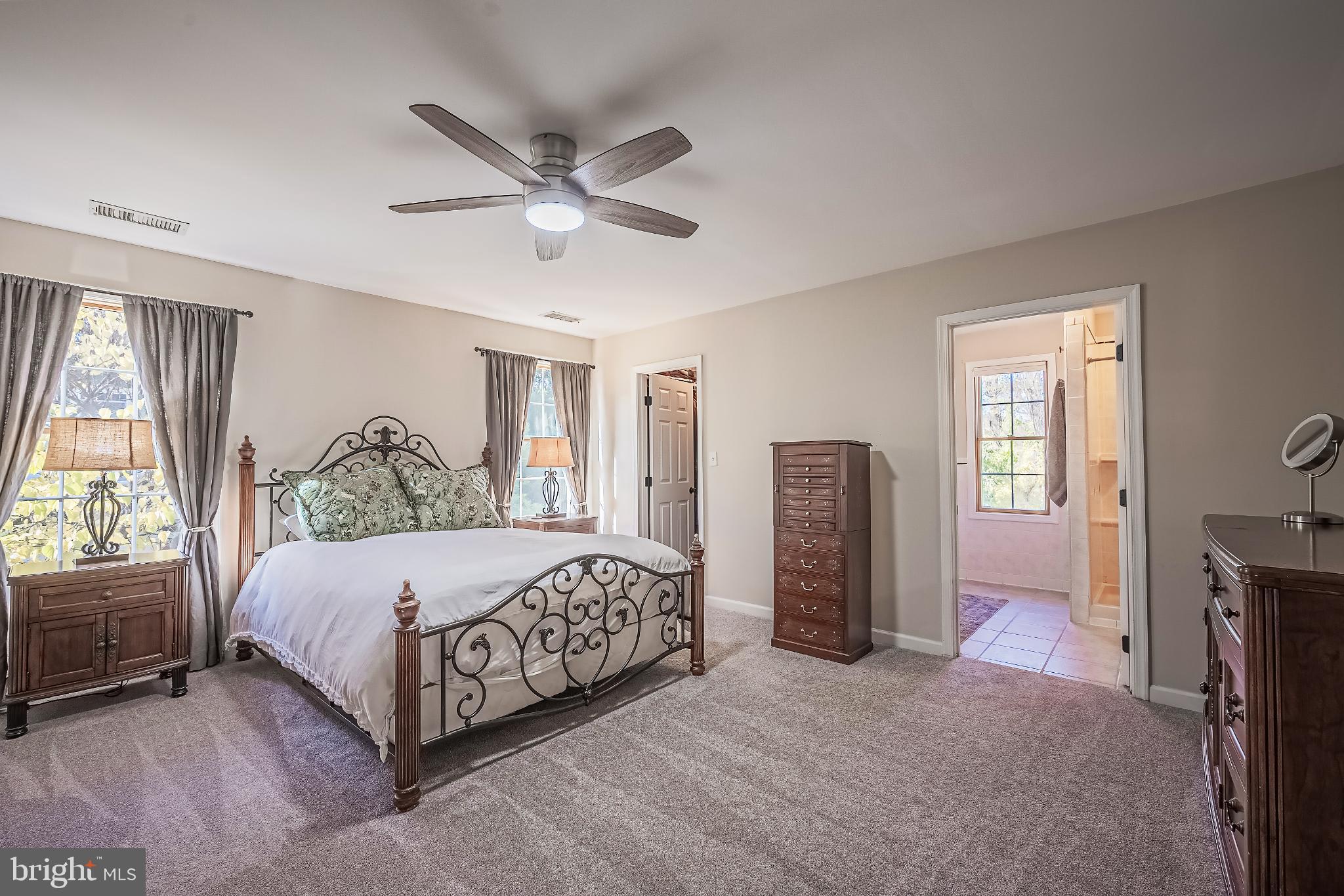 FAIRFAX ACRES - Residential