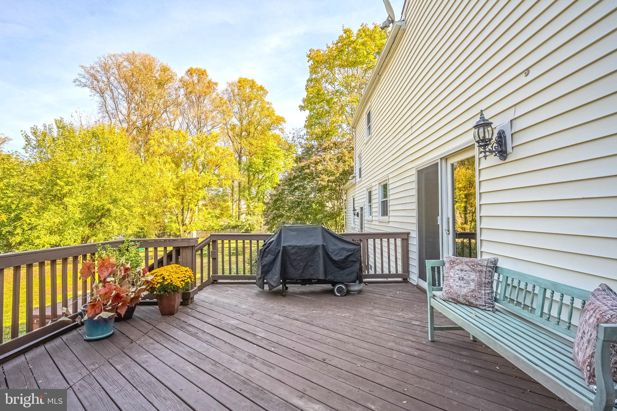 FAIRFAX ACRES - Residential