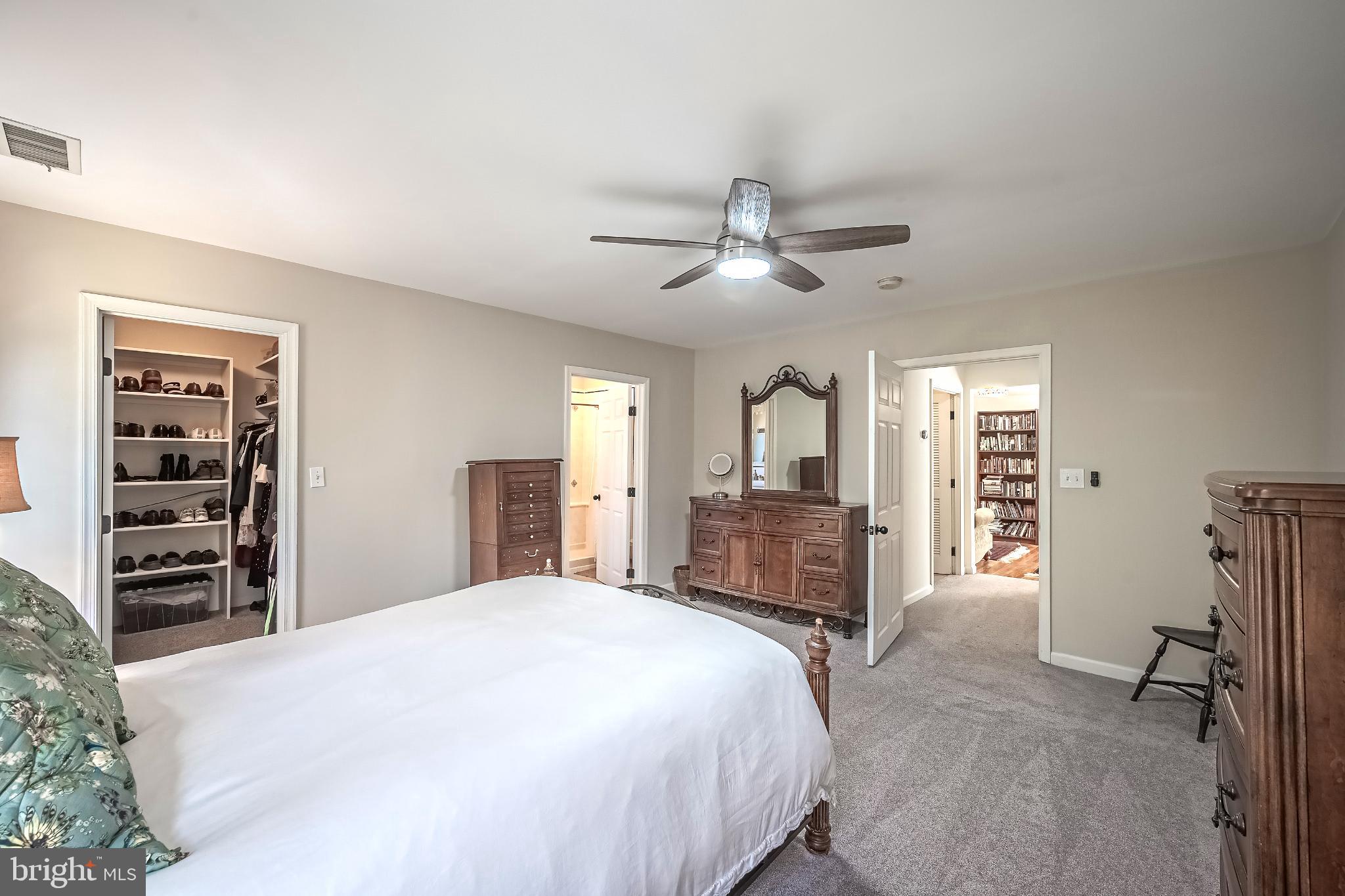 FAIRFAX ACRES - Residential