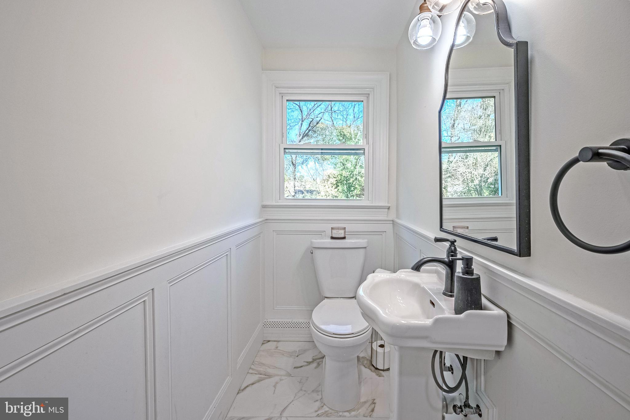 FAIRFAX ACRES - Residential