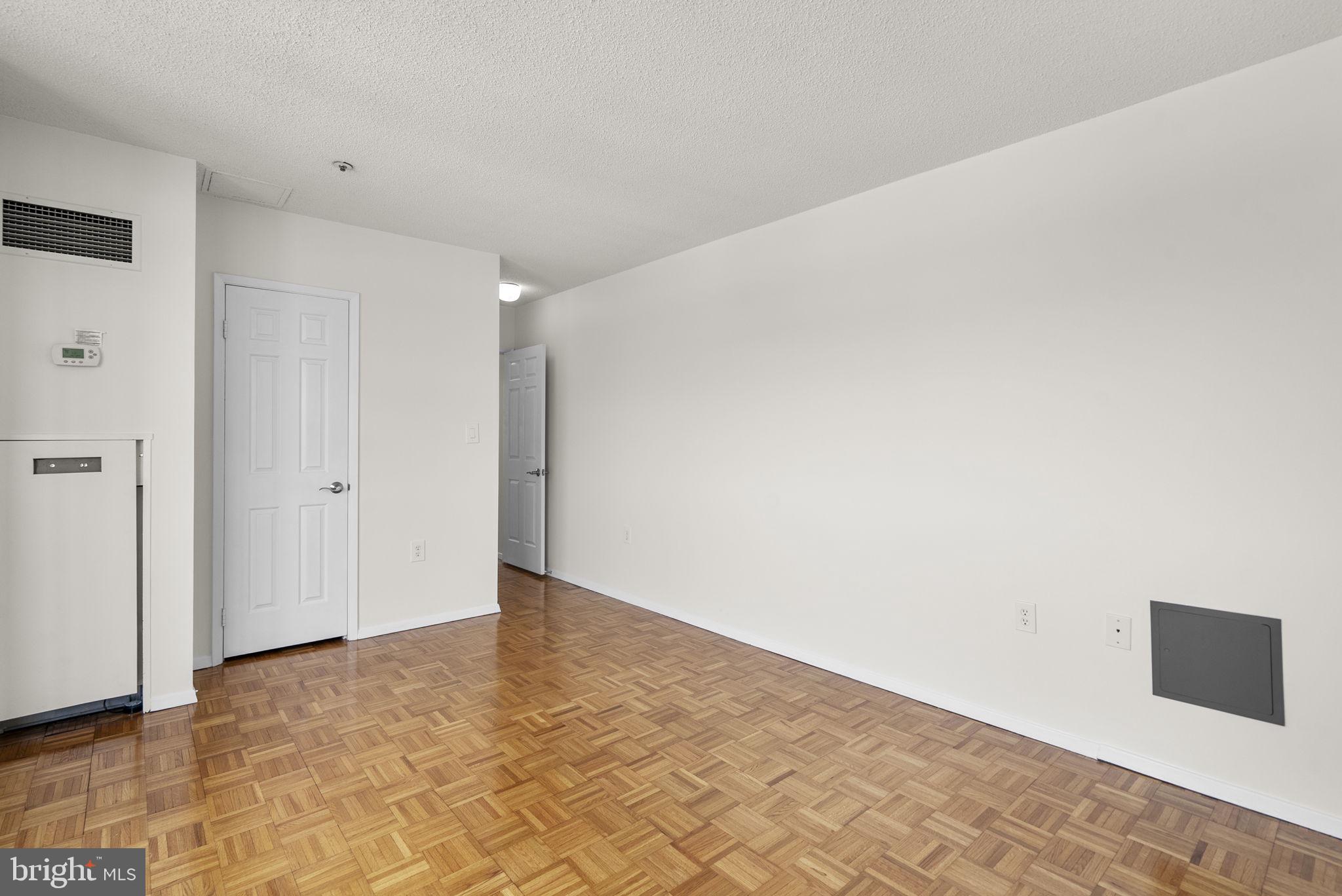 WOODMONT TRIANGLE - Residential