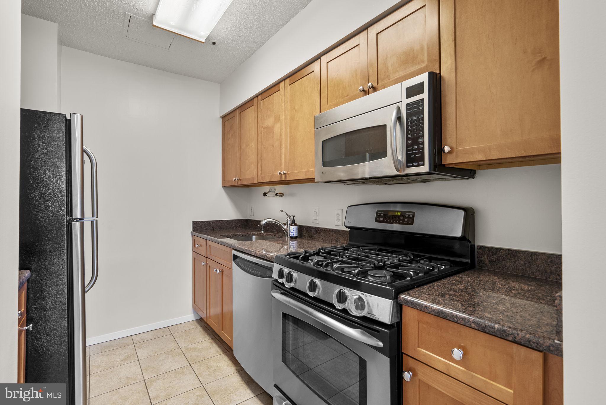 WOODMONT TRIANGLE - Residential