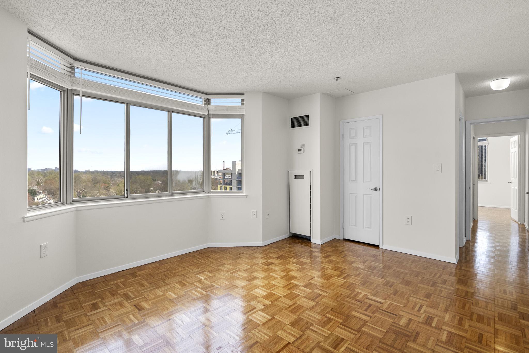 WOODMONT TRIANGLE - Residential