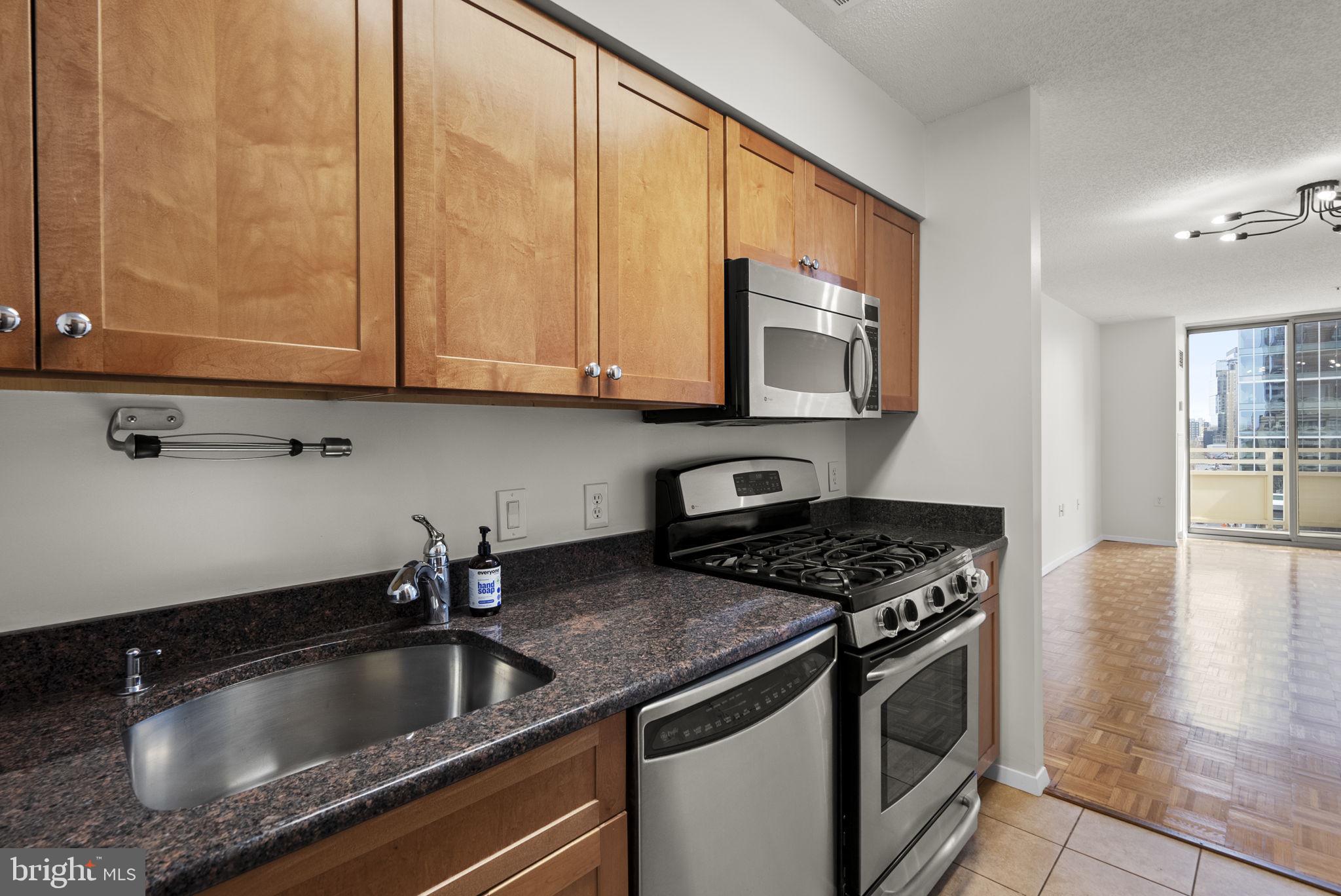 WOODMONT TRIANGLE - Residential