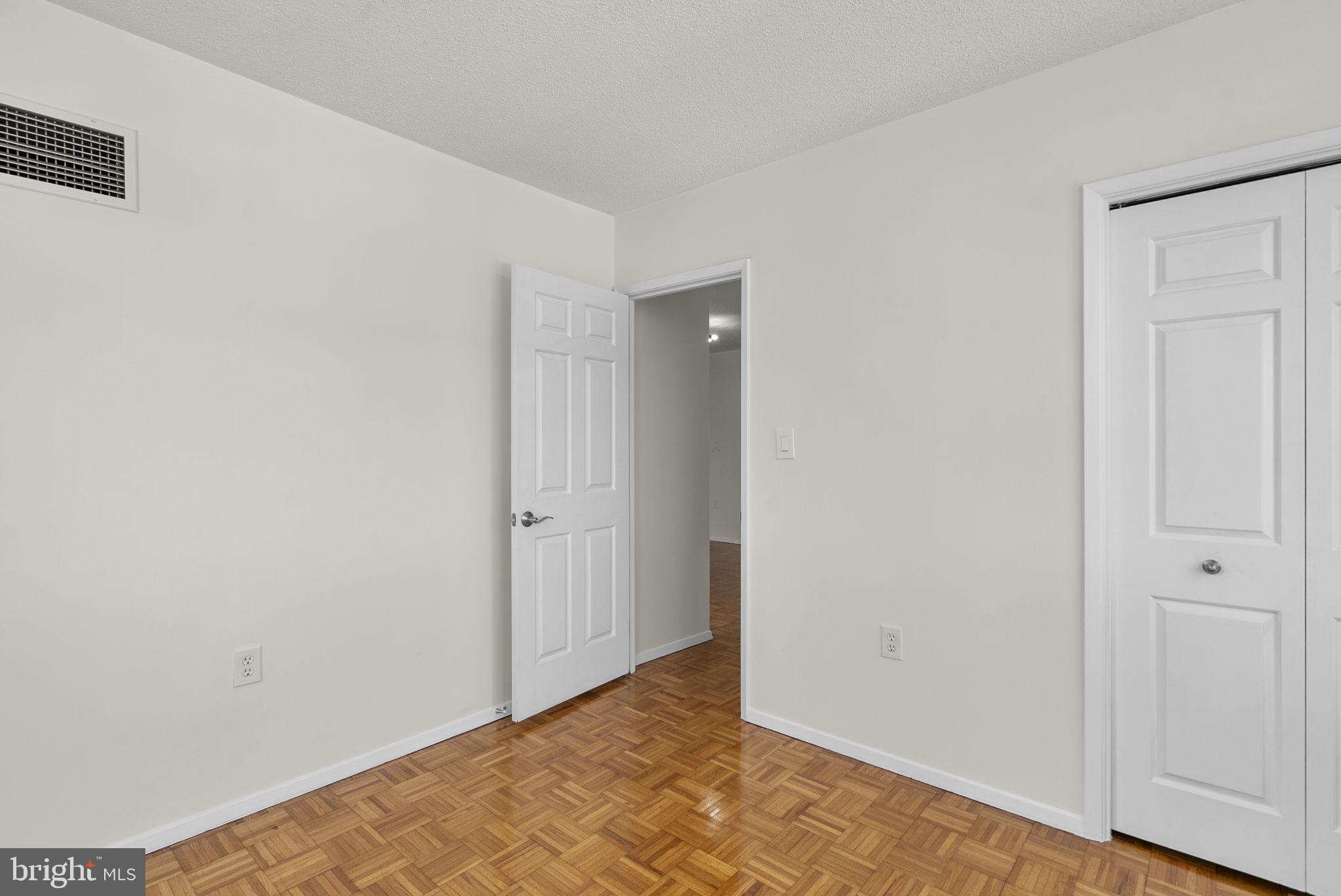 WOODMONT TRIANGLE - Residential