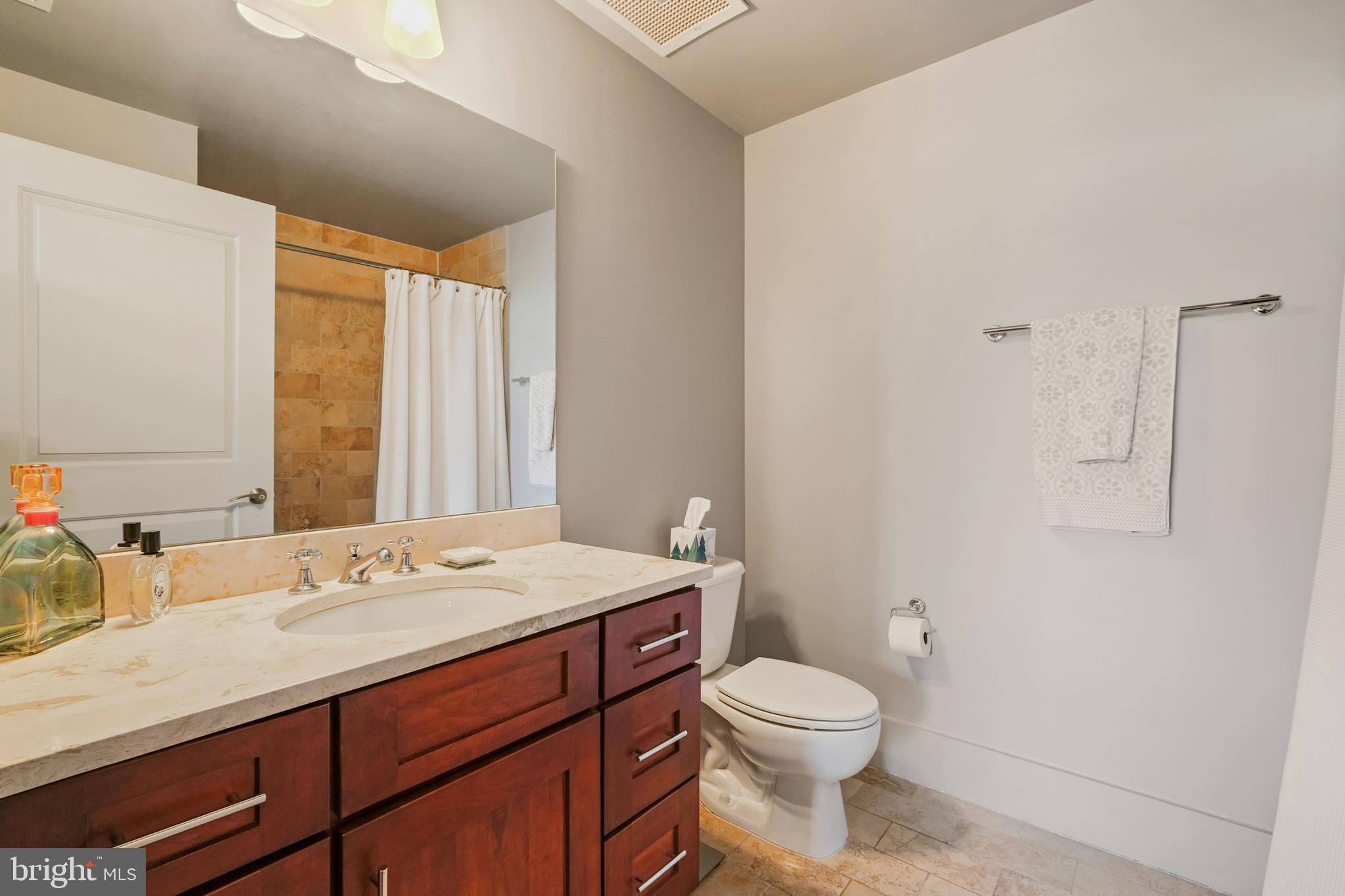 THE WOOSTER AND MERCER LOFTS - Residential