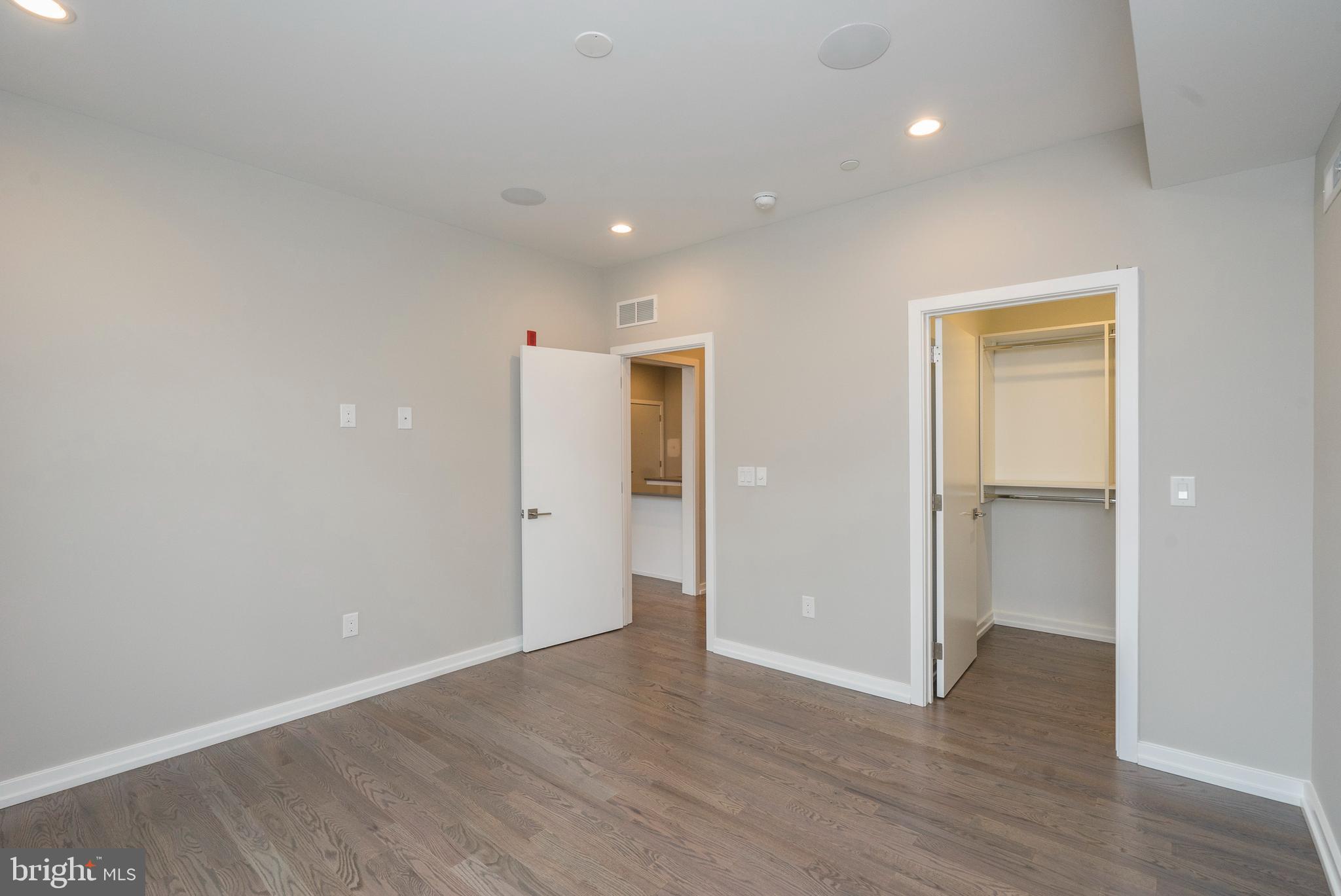 HAWTHORNE - Residential Lease