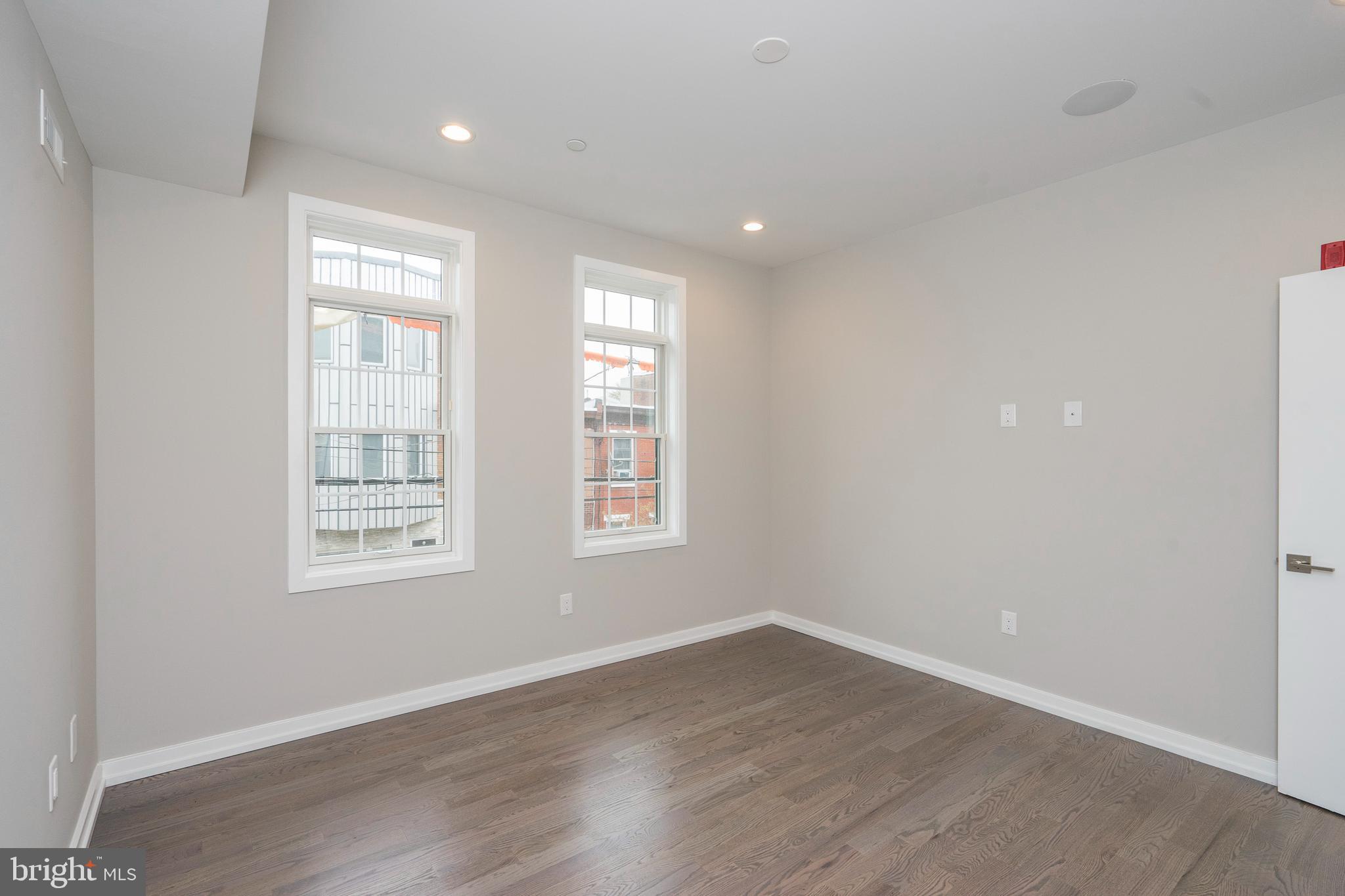 HAWTHORNE - Residential Lease