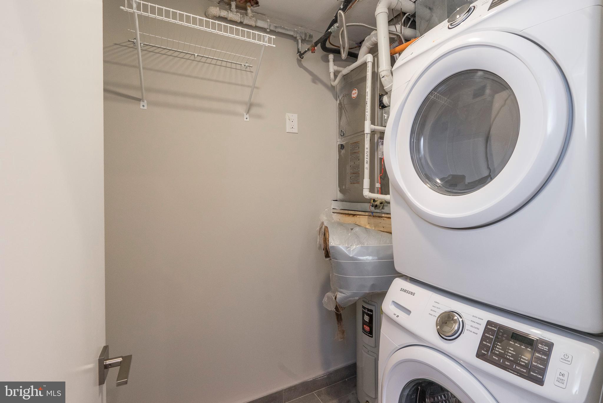 HAWTHORNE - Residential Lease