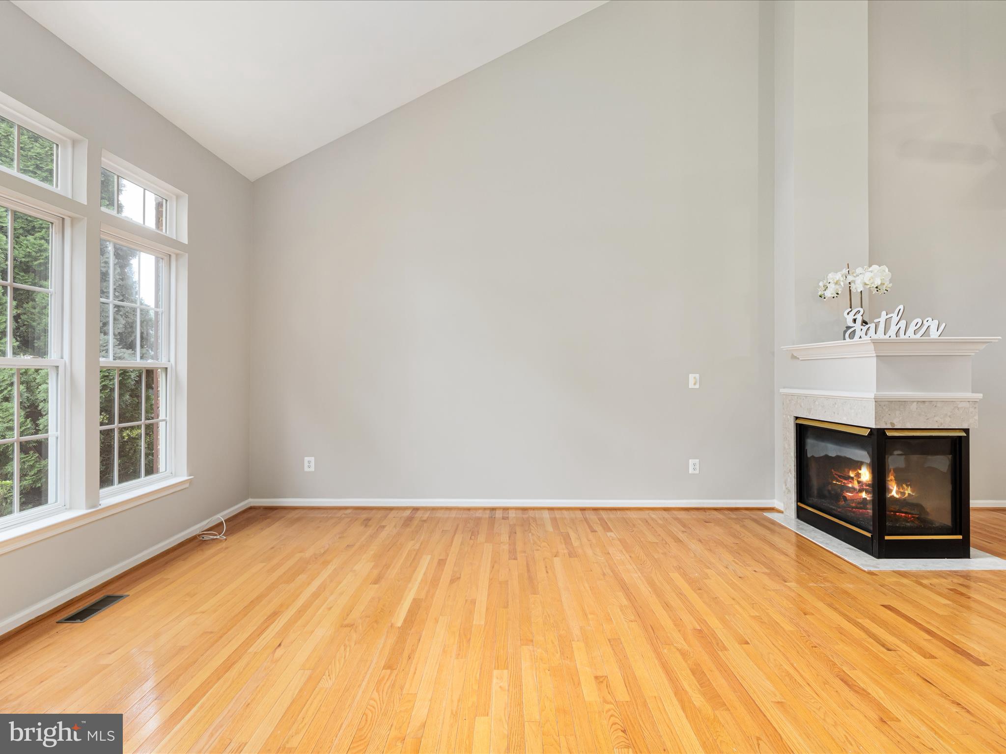 VILLAS AT THE RIDGES - Residential