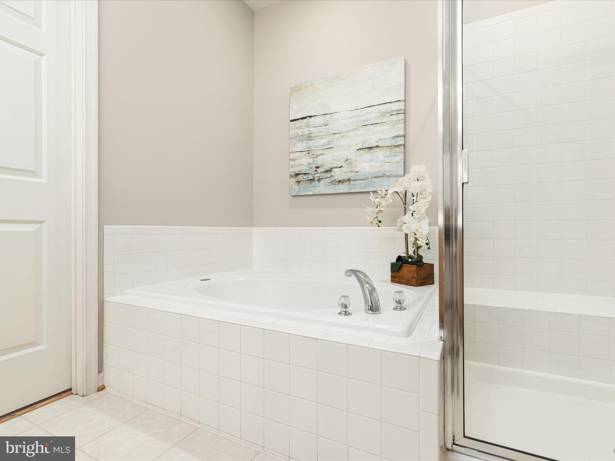 VILLAS AT THE RIDGES - Residential