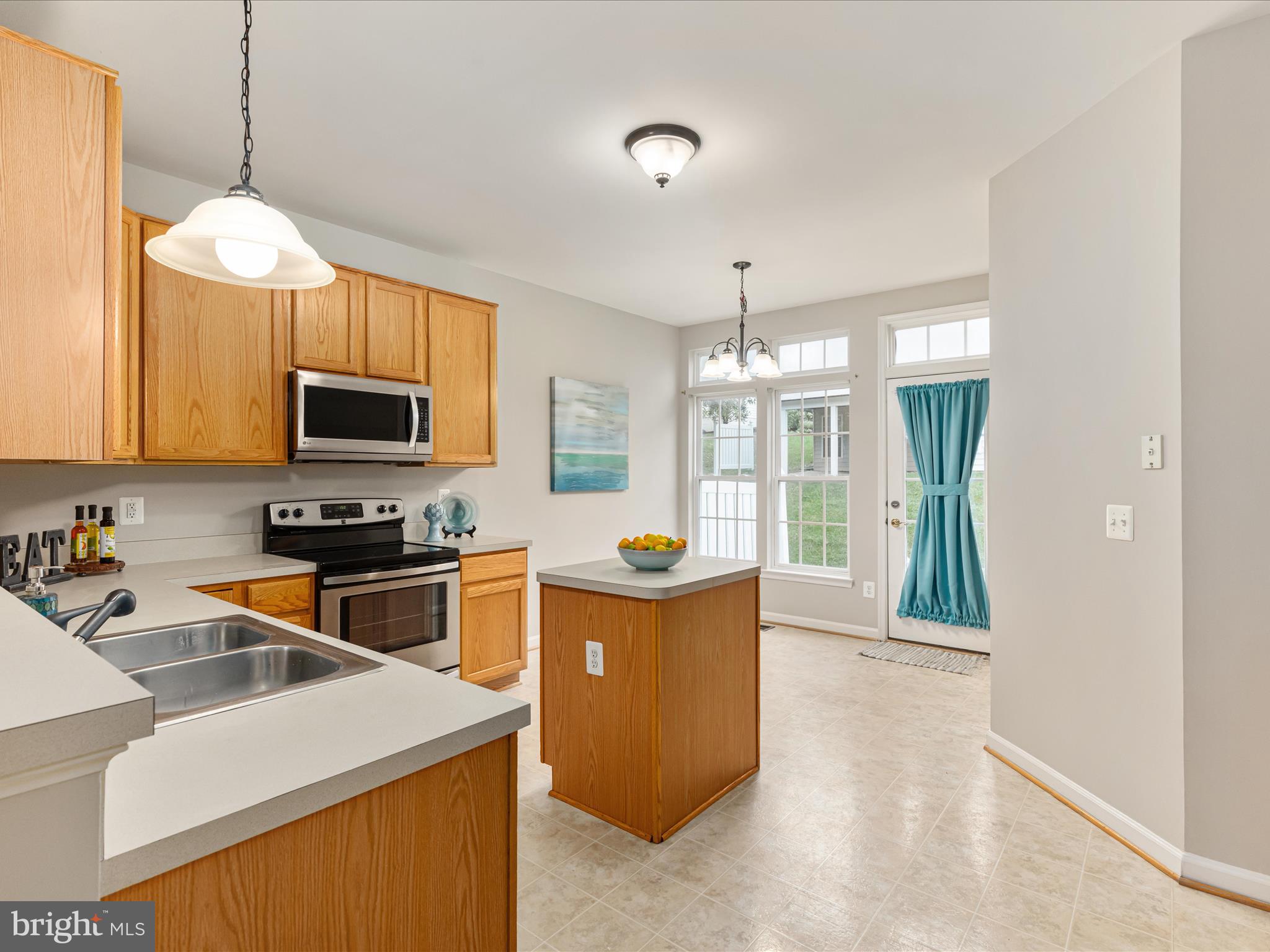 VILLAS AT THE RIDGES - Residential