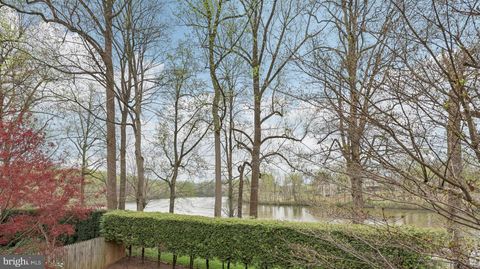 Photo of 4410 Chalfont Place, BETHESDA, MD 20816 (MLS # MDMC2173730)