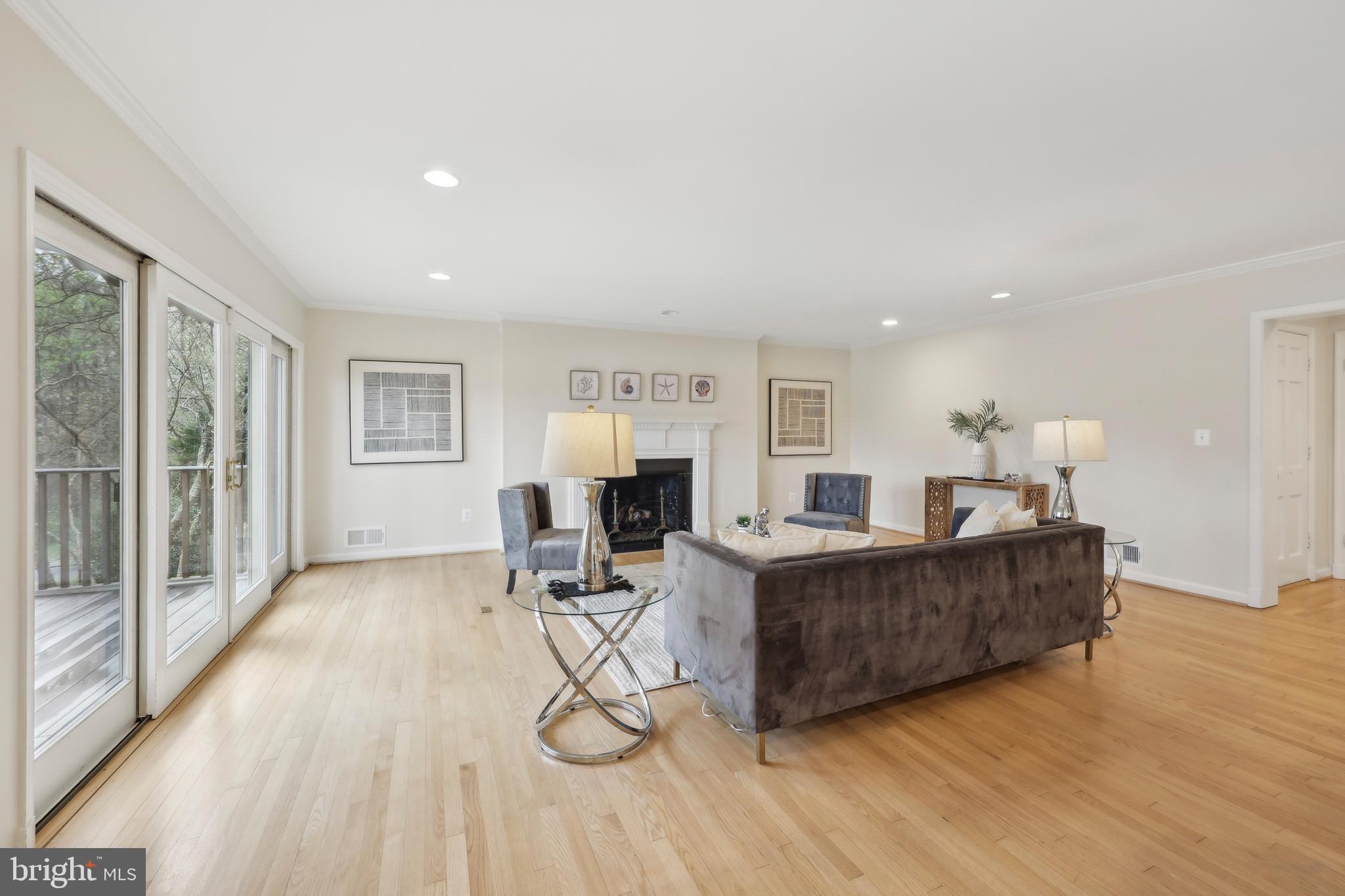 WESTMORELAND HILLS - Residential