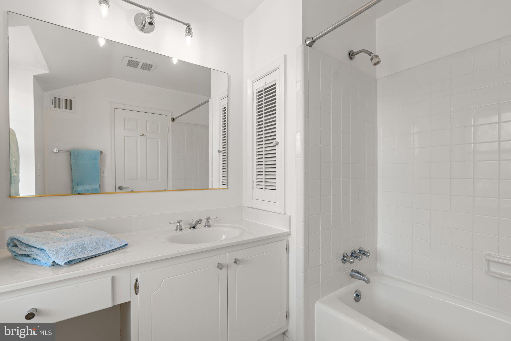 WESTMORELAND HILLS - Residential