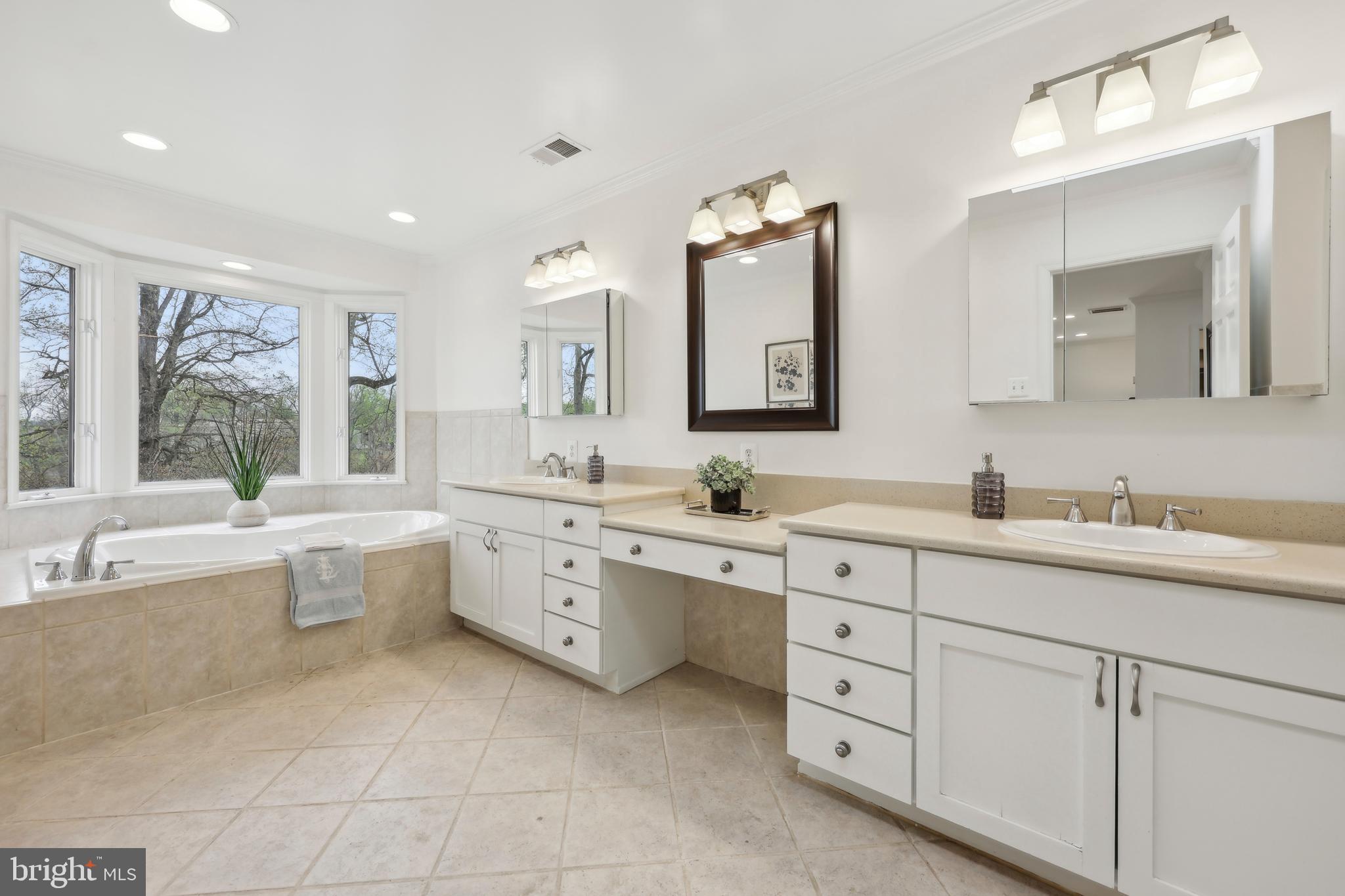 WESTMORELAND HILLS - Residential