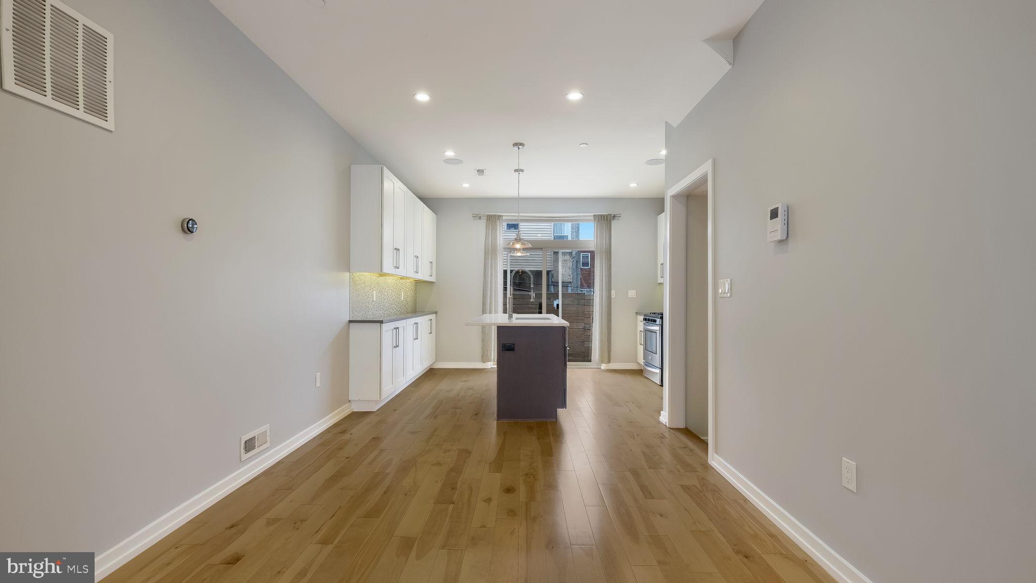 POINT BREEZE - Residential