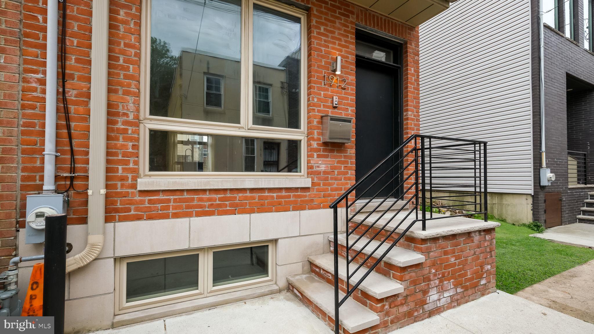 POINT BREEZE - Residential