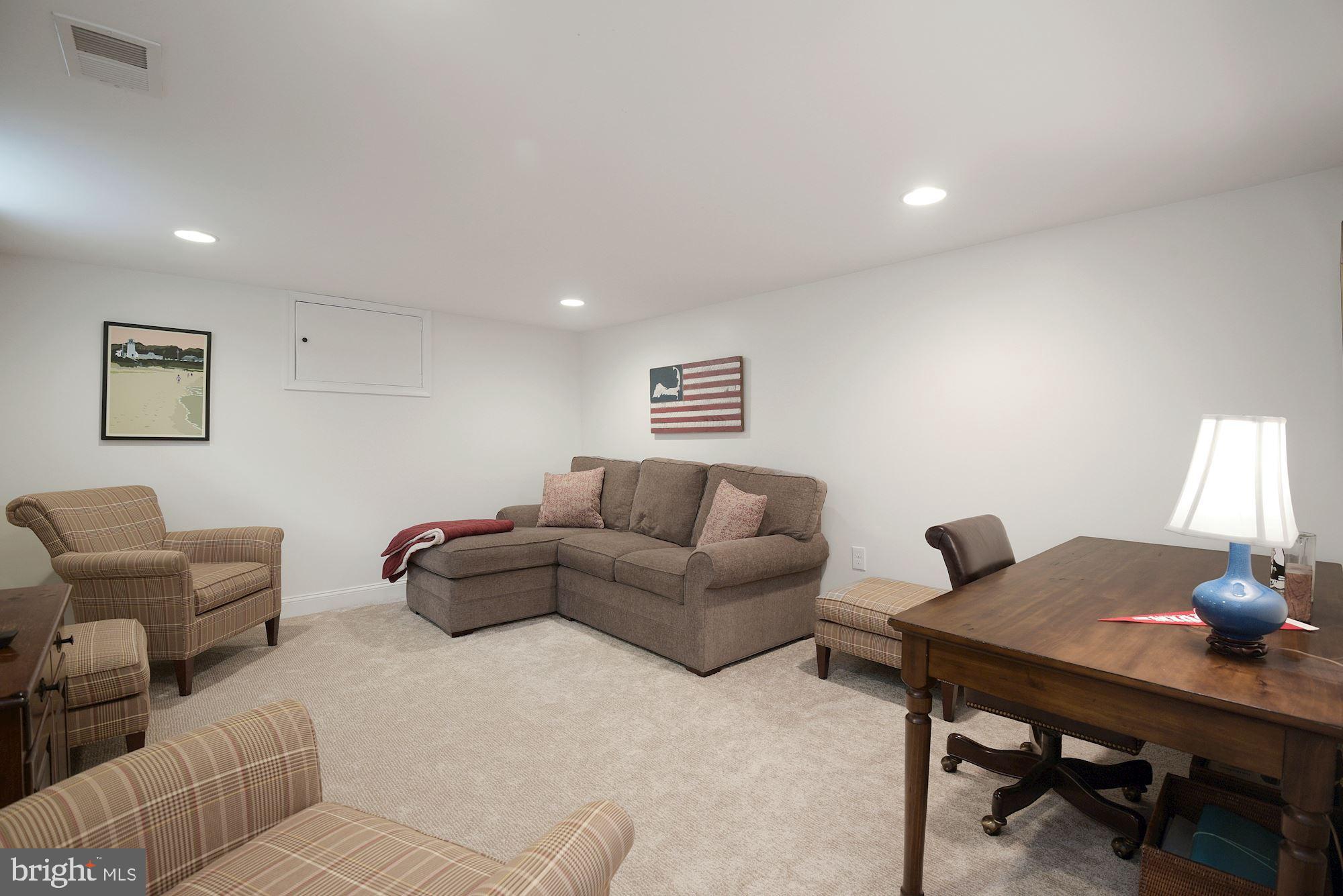 WOODMOOR - Residential