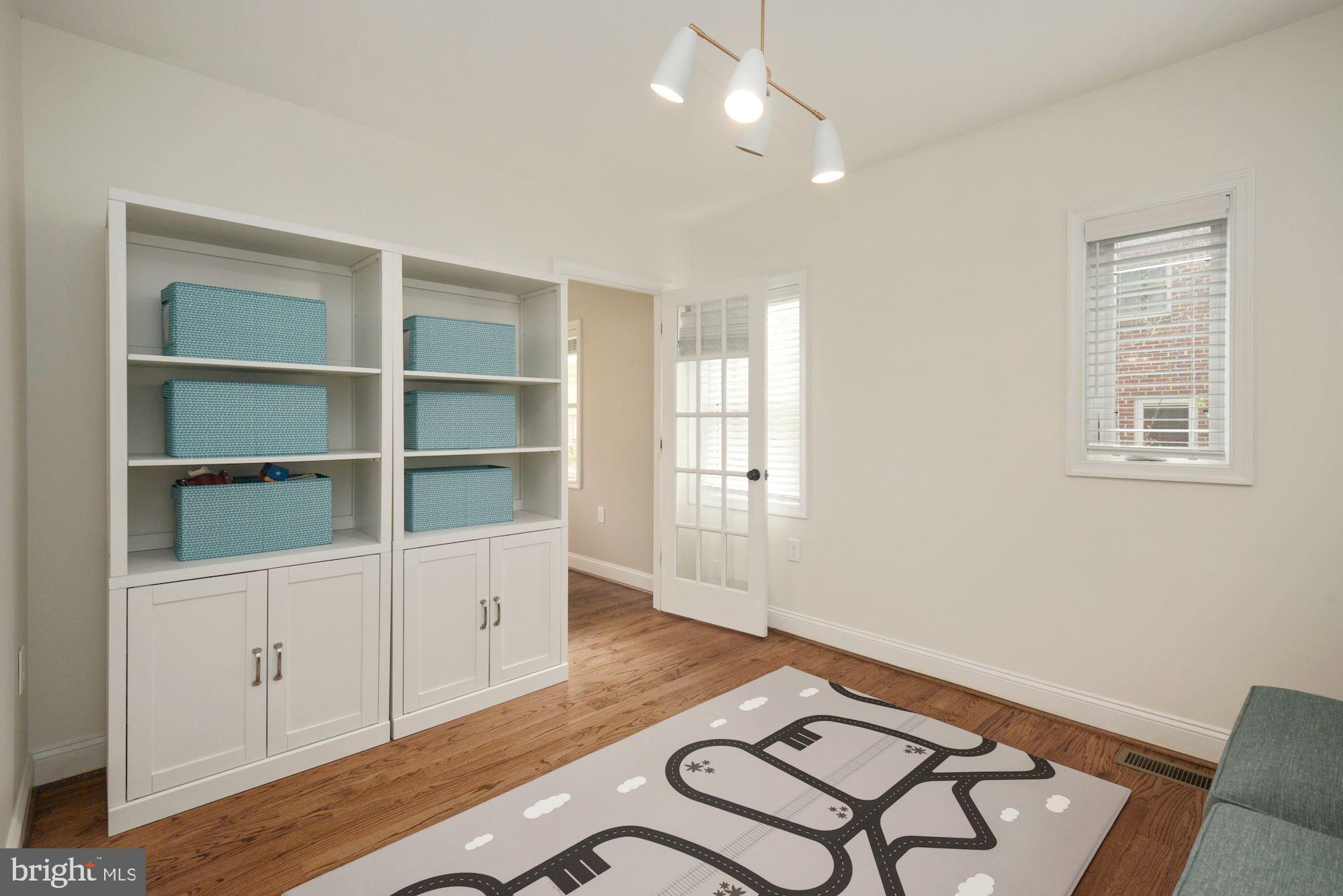 WOODMOOR - Residential