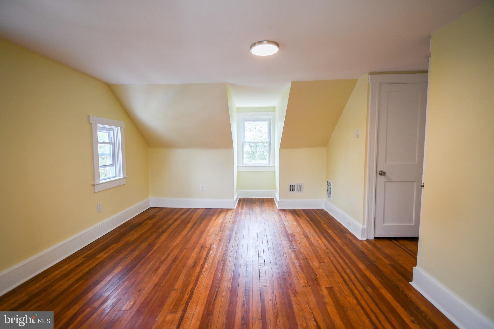 LANSDOWNE - Residential