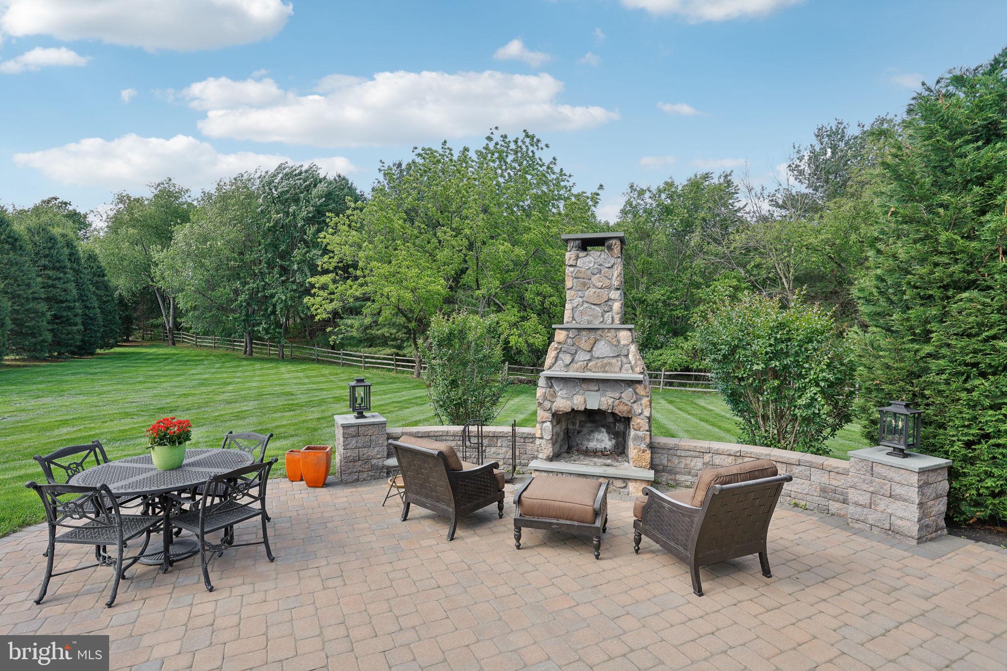 SPRING MILL - Residential