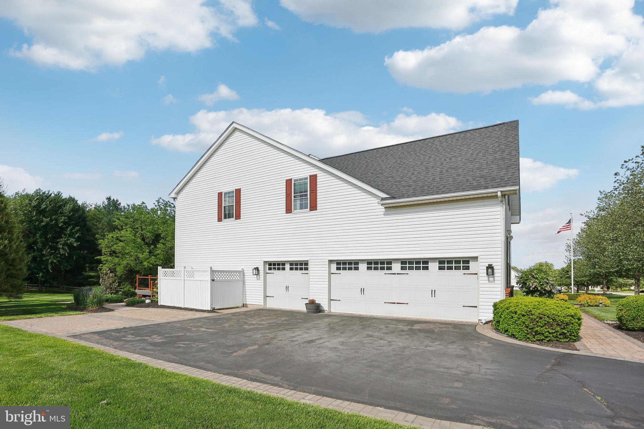 SPRING MILL - Residential