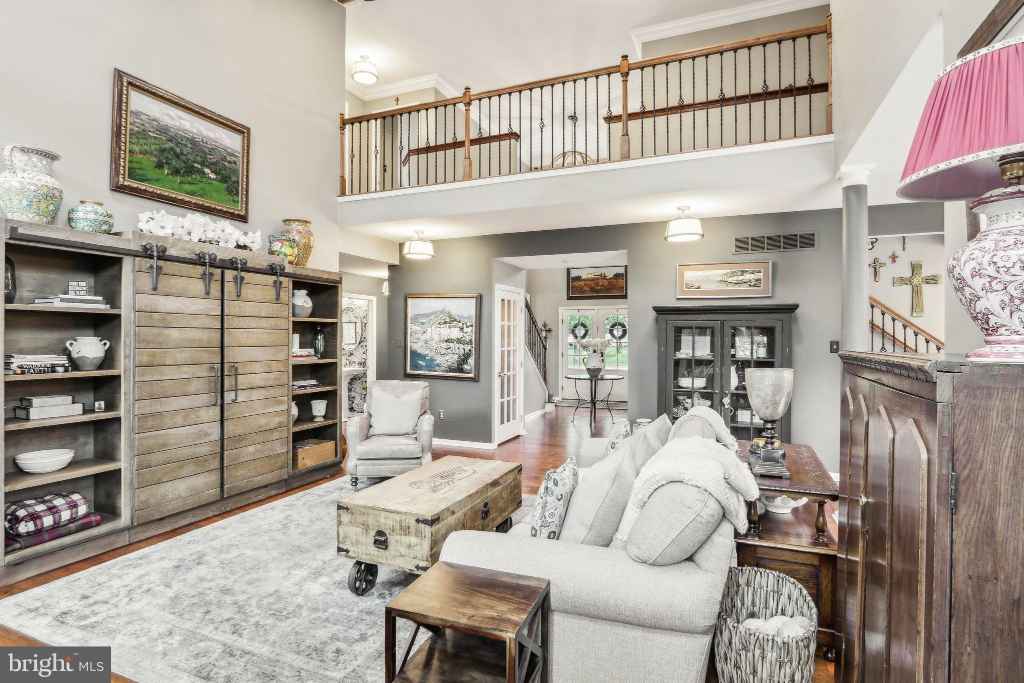 SPRING MILL - Residential