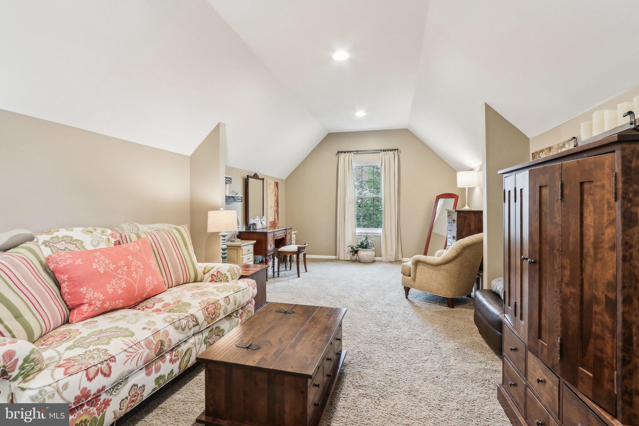 SPRING MILL - Residential