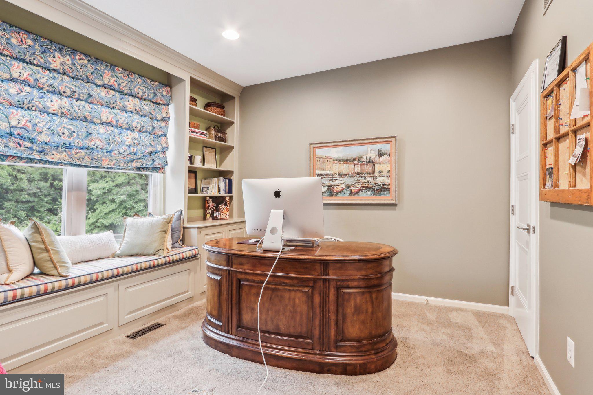 SPRING MILL - Residential