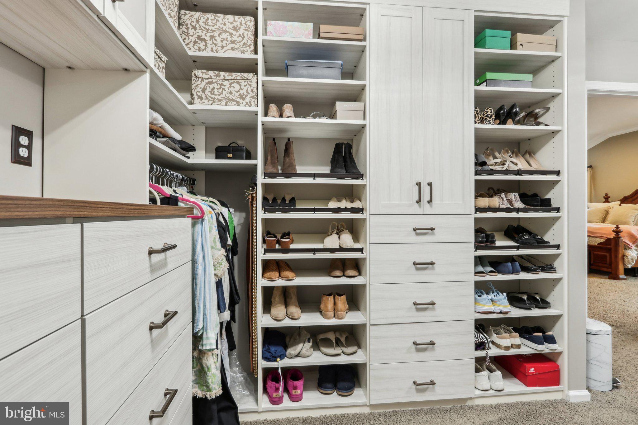 SPRING MILL - Residential